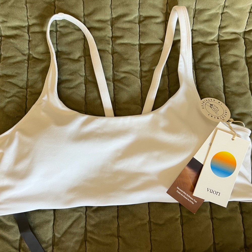Vuori Yosemite White Sports Bra